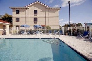 Hotel Extended Stay Deluxe Universal