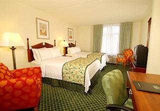 Hotel Fairfield Inn & Suites By Marriott Atlanta Arpt