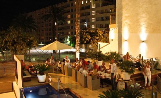 Hotel Feliz