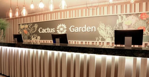 Hotel Fergus Cactus Garden