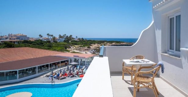Hotel Fergus Style Carema Beach
