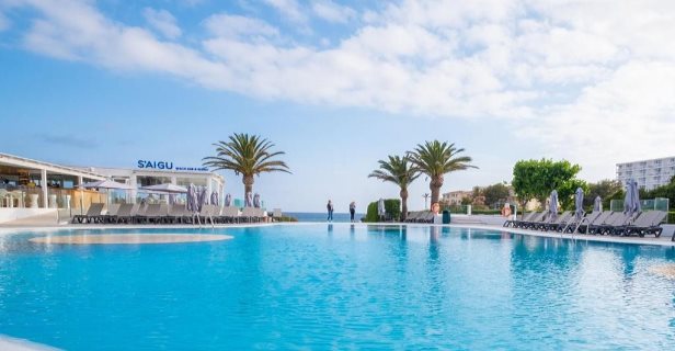 Hotel Fergus Style Carema Beach