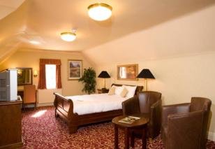 Hotel Field Head