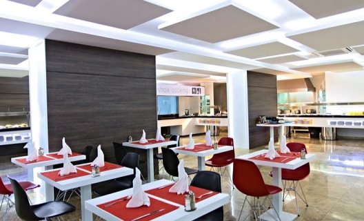 Hotel Flamingo Beach Resort