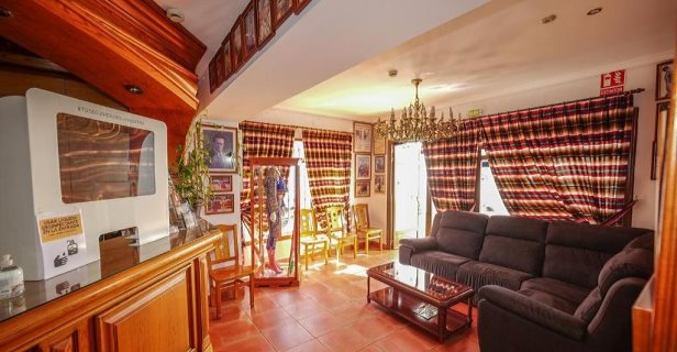 Hotel Flor De La Mancha