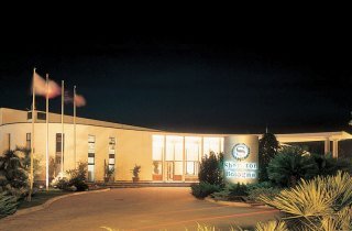 Hotel Flyon Conference Center
