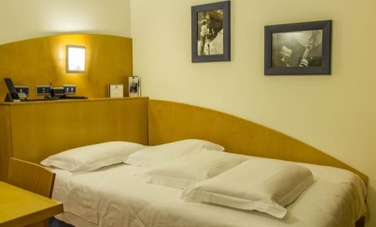 Hotel Franklin Feel The Sound