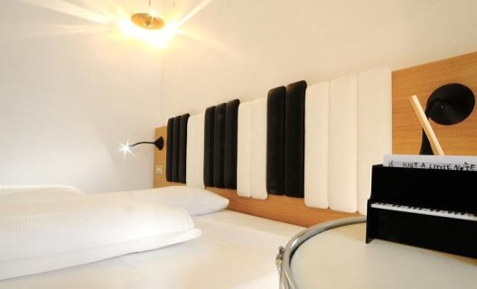 Hotel Franklin Feel The Sound
