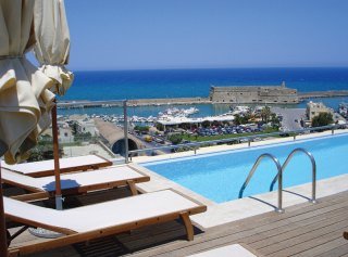 Hotel Gdm Megaron