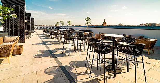 Hotel Giralda Center