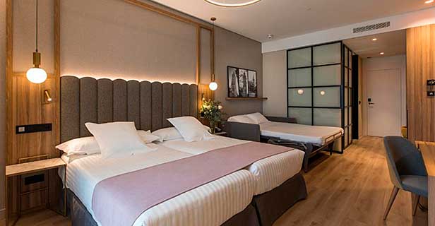 Hotel Giralda Center