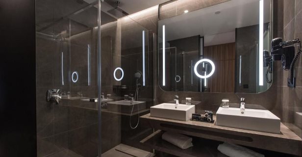 Hotel Giralda Center