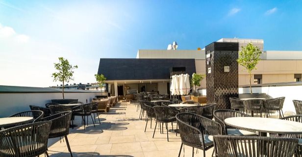 Hotel Giralda Center