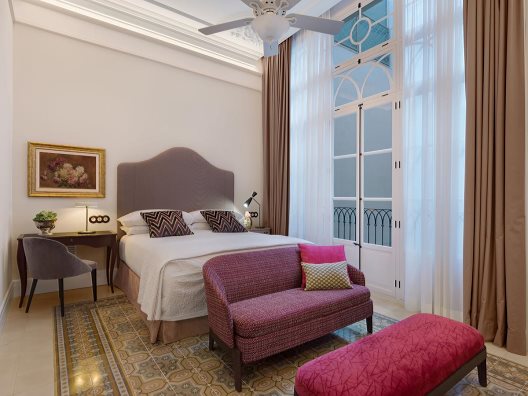 Hotel Gloria De Sant Jaume