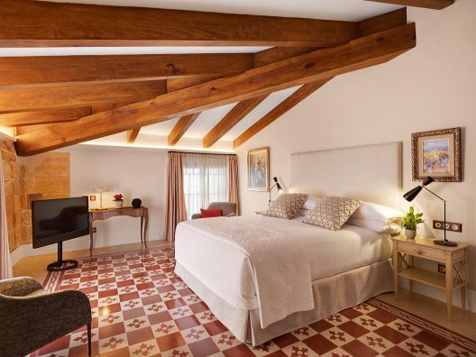 Hotel Gloria De Sant Jaume