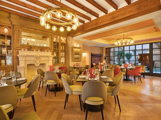 Hotel Gloria De Sant Jaume