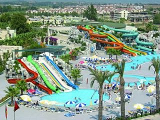 Hotel Golden Coast Resort