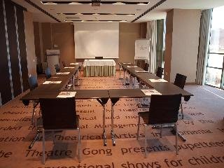 Hotel Golden Tulip Ana Tower