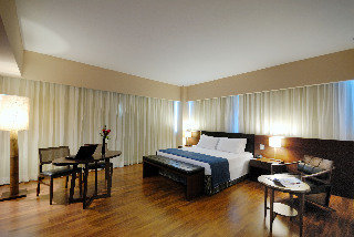 Hotel Golden Tulip Porto Vitoria