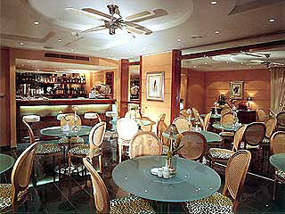 Hotel G.R Louis
