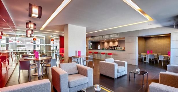 Hotel Granada By Pierre Vacances