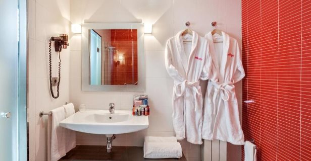 Hotel Granada By Pierre Vacances