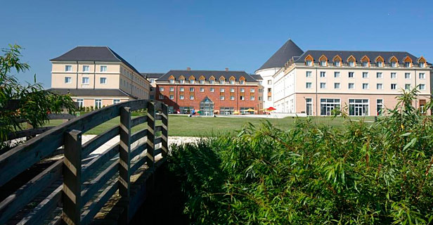 Hotel Grand Magic At Disneyland Paris
