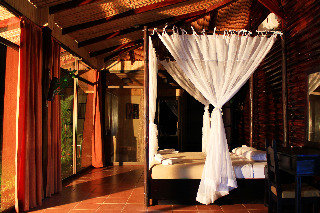 Hotel Green Lagoon Falls Park Lodge