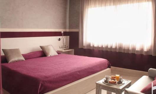 Hotel H