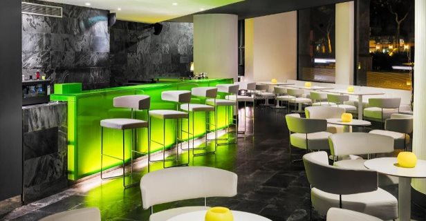 Hotel H10 Casanova