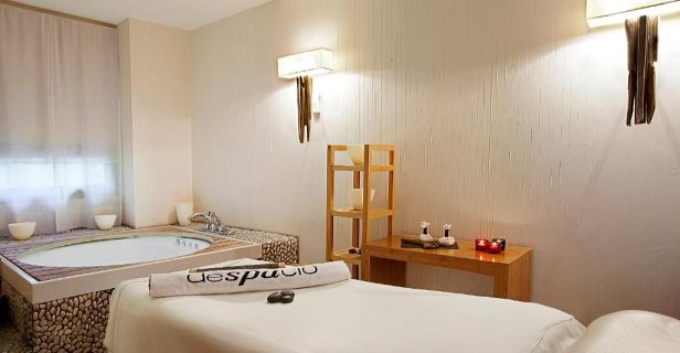 Hotel H10 Casanova