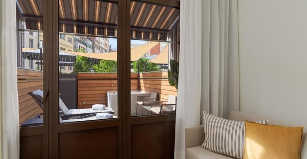Hotel H10 Metropolitan