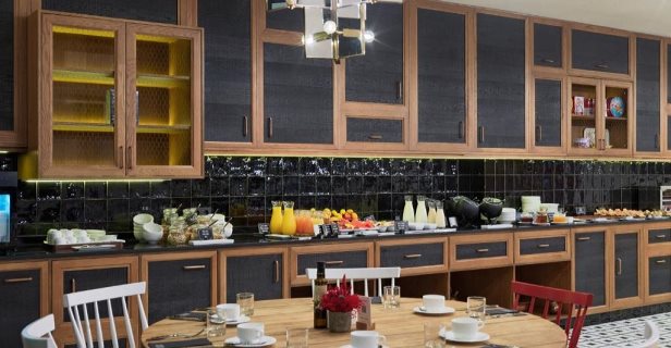 Hotel H10 Metropolitan