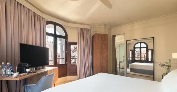 Hotel H10 Palacio Colomera