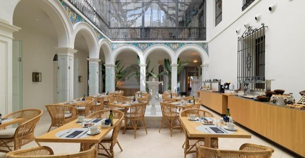 Hotel H10 Palacio Colomera