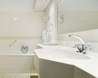 Hotel Hampshire Newport Huizen