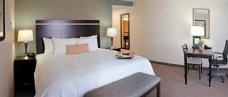 Hotel Hampton Inn And Suites Airport