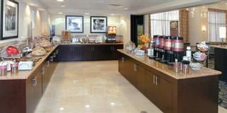 Hotel Hampton Inn And Suites Airport