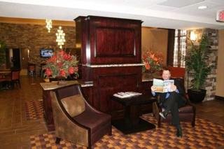Hotel Hampton Inn And Suites Bakersfield