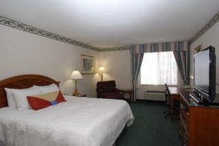 Hotel Hampton Inn And Suites Bakersfield