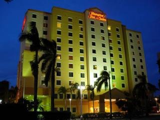 Hotel Hampton Inn & Suites Miami Airport South Blu