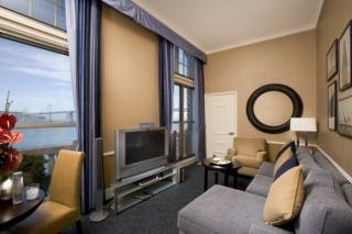 Hotel Harbor Court