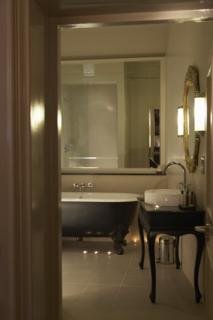 Hotel Harte & Garter & Spa