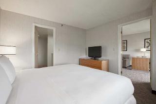 Hotel Hilton Suites Auburn Hills