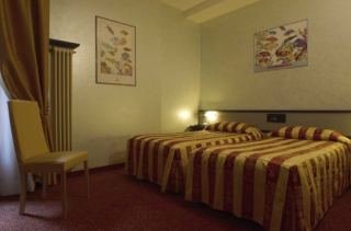 Hotel Holiday