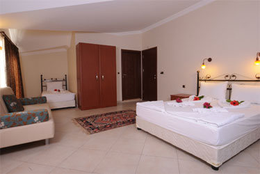 Hotel Holiday Calbis