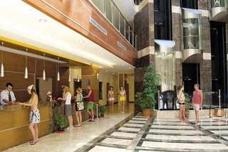 Hotel Holiday Garden Resort