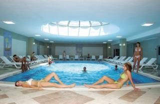 Hotel Holiday Garden Resort