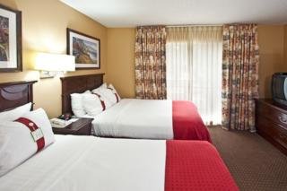 Hotel Holiday Inn And Suites Near Busch Gardens
