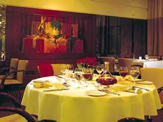 Hotel Holiday Inn Athens Attica Av Airport West